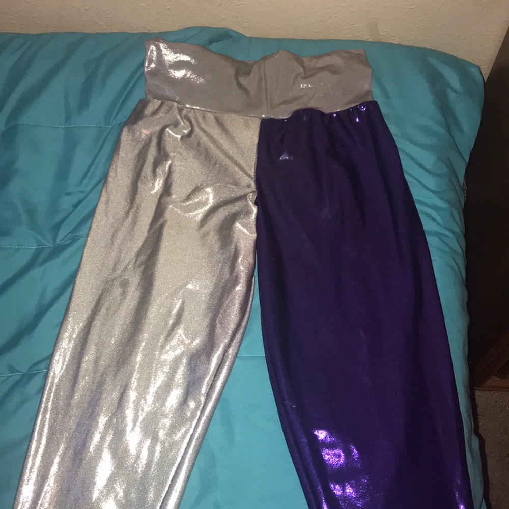 I am Selling Hight Wasted Purple&Silver leggings